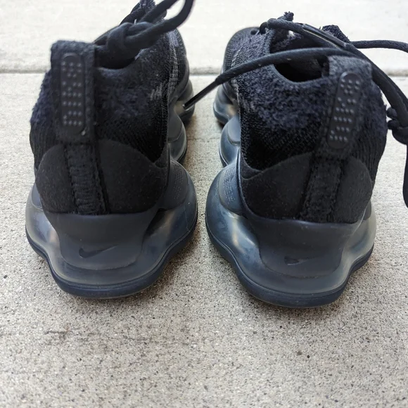 Nike Air Max Scorpion Flyknit Triple Black